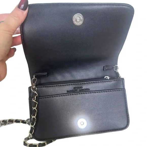 Badgley Mischka Black Quilted Crossbody Bag - Picture 5 of 7